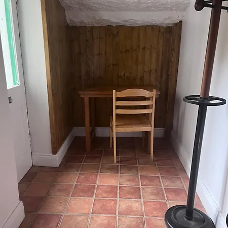 Spacious One Bed In The Centre Of * Bray