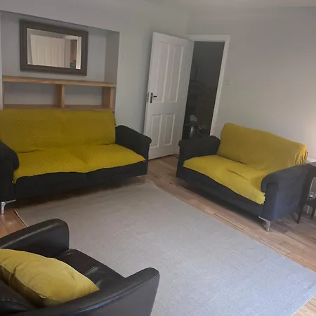 Spacious One Bed In The Centre Of