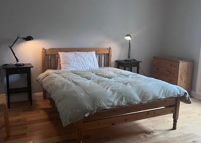 Spacious One Bed In The Centre Of Apartment Bray